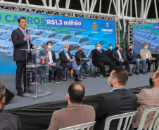 O governador Carlos Massa Ratinho Junior entrrega  nesta quinta-feira (11),  veículos da Estratégia da Saúde da Família no Parque Barigui em Curitiba.   - 11/11/2021