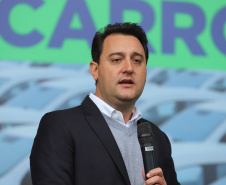 O governador Carlos Massa Ratinho Junior entrrega  nesta quinta-feira (11),  veículos da Estratégia da Saúde da Família no Parque Barigui em Curitiba.   - 11/11/2021