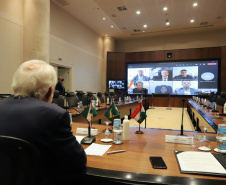 O vice governador Darci Piana e o Diretor Presidente da Invest Paraná, Eduardo Bekin participam nesta terça-feira (16), de Videoconferência com o embaixador da Índia, Suresh Reddy no Palacio Iguaçu.