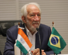 O vice governador Darci Piana e o Diretor Presidente da Invest Paraná, Eduardo Bekin participam nesta terça-feira (16), de Videoconferência com o embaixador da Índia, Suresh Reddy no Palacio Iguaçu.