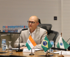 O vice governador Darci Piana e o Diretor Presidente da Invest Paraná, Eduardo Bekin participam nesta terça-feira (16), de Videoconferência com o embaixador da Índia, Suresh Reddy no Palacio Iguaçu.