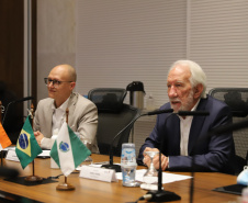 O vice governador Darci Piana e o Diretor Presidente da Invest Paraná, Eduardo Bekin participam nesta terça-feira (16), de Videoconferência com o embaixador da Índia, Suresh Reddy no Palacio Iguaçu.