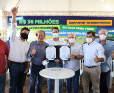 O governador Carlos Massa Ratinho Junior esteve nesta sexta-feira (19) no município de Ivaiporã e confirmou o repasse de R$ 36,1 milhões para obras de infraestrutura urbana e rodoviária. Foto: Ari Dias/AEN