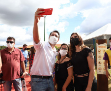 O governador Carlos Massa Ratinho Junior esteve nesta sexta-feira (19) no município de Ivaiporã e confirmou o repasse de R$ 36,1 milhões para obras de infraestrutura urbana e rodoviária. Foto: Ari Dias/AEN