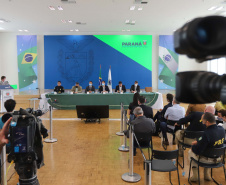 O governador Carlos Massa Ratinho Junior e secretários de Estado apresentam nesta sexta-feira (26), em conjunto com a Polícia Rodoviária Federal, detalhes do plano de operação para o fim da concessão das rodovias paranaenses, que ocorre neste final de semana.  - 26/11/2021 - Foto:Jonathan Campos/AEN