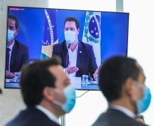 O governador Carlos Massa Ratinho Junior e secretários de Estado apresentam nesta sexta-feira (26), em conjunto com a Polícia Rodoviária Federal, detalhes do plano de operação para o fim da concessão das rodovias paranaenses, que ocorre neste final de semana.  - 26/11/2021 - Foto:Jonathan Campos/AEN
