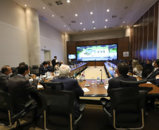 O vice governador Darci Piana e o Diretor Presidente da Invest Paraná, Eduardo Bekin participam  nesta segunda-feira  (29), de audiencia com o presidente da Câmara de Comércio e Indústria Brasil Coreia do Sul  no Palacio Iguacu.   Curitiba, 29/11/2021 -  Foto: Geraldo Bubniak/AEN