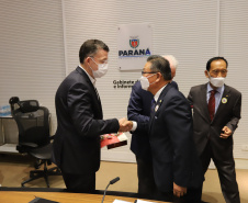 O vice governador Darci Piana e o Diretor Presidente da Invest Paraná, Eduardo Bekin participam  nesta segunda-feira  (29), de audiencia com o presidente da Câmara de Comércio e Indústria Brasil Coreia do Sul  no Palacio Iguacu.   Curitiba, 29/11/2021 -  Foto: Geraldo Bubniak/AEN