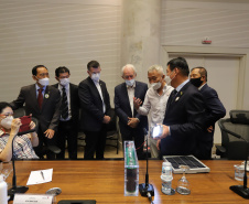 O vice governador Darci Piana e o Diretor Presidente da Invest Paraná, Eduardo Bekin participam  nesta segunda-feira  (29), de audiencia com o presidente da Câmara de Comércio e Indústria Brasil Coreia do Sul  no Palacio Iguacu.   Curitiba, 29/11/2021 -  Foto: Geraldo Bubniak/AEN