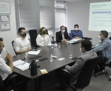 Fomento Paraná e diretoria da Fundação Parque Tecnológico de Itaipu (PTI), em reunião nesta terça, 9, em Curitiba, avançando nas conversações para estruturar a parceria entre as entidades a partir de um protocolo de intenções já assinado com objetivo de fomentar o ecossistema de inovação em Foz do Iguaçu e no oeste do Paraná. - Curitiba, 09/11/2021 - Foto: Fomento Paraná