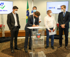 O governador Carlos Massa Ratinho Junior assinou nesta terça-feira (23) a liberação de mais R$ 71,7 milhões para o programa Casa Fácil Paraná, que financia o valor de entrada de moradias a famílias com renda de até três salários mínimos. Cambé. Foto: Ari Dias/ AEN.