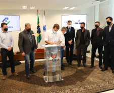 O governador Carlos Massa Ratinho Junior assinou nesta terça-feira (23) a liberação de mais R$ 71,7 milhões para o programa Casa Fácil Paraná, que financia o valor de entrada de moradias a famílias com renda de até três salários mínimos. Campo Largo. Foto: Ari Dias/ AEN.