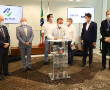 O governador Carlos Massa Ratinho Junior assinou nesta terça-feira (23) a liberação de mais R$ 71,7 milhões para o programa Casa Fácil Paraná, que financia o valor de entrada de moradias a famílias com renda de até três salários mínimos. Colombo. Foto: Ari Dias/ AEN.