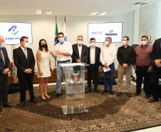 O governador Carlos Massa Ratinho Junior assinou nesta terça-feira (23) a liberação de mais R$ 71,7 milhões para o programa Casa Fácil Paraná, que financia o valor de entrada de moradias a famílias com renda de até três salários mínimos. Curiúva. Foto: Ari Dias/ AEN.