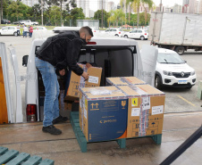 Mais 67,8 mil vacinas contra a Covid-19 chegaram ao Paraná nesta terça-feira. Foto: Américo Antonio/SESA