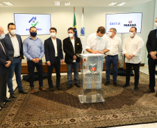 O governador Carlos Massa Ratinho Junior assinou nesta terça-feira (23) a liberação de mais R$ 71,7 milhões para o programa Casa Fácil Paraná, que financia o valor de entrada de moradias a famílias com renda de até três salários mínimos. Ibaiti. Foto: Ari Dias/ AEN.