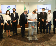 O governador Carlos Massa Ratinho Junior assinou nesta terça-feira (23) a liberação de mais R$ 71,7 milhões para o programa Casa Fácil Paraná, que financia o valor de entrada de moradias a famílias com renda de até três salários mínimos. Ibiporã. Foto: Ari Dias/ AEN.