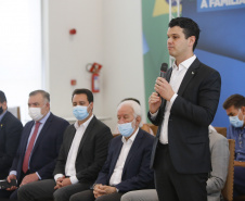 Governador lança Paraná Solidário, pacote que amplia os benefícios sociais do Estado