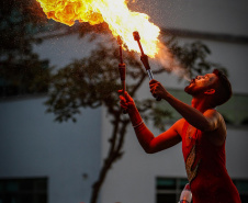 Natal Palácio Iguaçu continua a encantar com apresentações de música e luzes neste sábado