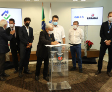 O governador Carlos Massa Ratinho Junior assinou nesta terça-feira (23) a liberação de mais R$ 71,7 milhões para o programa Casa Fácil Paraná, que financia o valor de entrada de moradias a famílias com renda de até três salários mínimos. Ribeirão do Pinhal. Foto: Ari Dias/ AEN.
