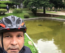 CGE se inspira na Dinamarca para unir ética, solidariedade e exercício físico - DESAFIO – Foi proposto aos servidores da CGE percorrerem simbolicamente os 10.734 quilômetros que separam Curitiba de Copenhague. Eles se comprometeram a caminhar, correr, pedalar ou fazer qualquer atividade física, que é convertida em quilômetros por um aplicativo de celular. Perto de 70% dos servidores da Controladoria-Geral aderiram à iniciativa. - Curitiba, 12/11/2021 - Foto: CGE