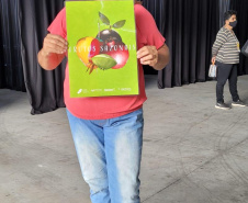 Em seis salas de oficinas, no município de Morretes, o projeto piloto VRS Mata Atlântica reuniu, nesta quinta e sexta-feira (25 e 26), mais de 50 produtores rurais e representantes de pupunha, banana, mandioca, juçara, frutos sazonais do Litoral, e operadores e prestadores de serviços do turismo. Eles são representantes dos municípios de Guaraqueçaba, Morretes e Antonina. - Antonina, 26/11/2021 - Foto: Investe Paraná