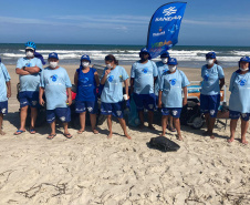Sanepar retira cerca de 14 toneladas de resíduos por dia da orla do Litoral