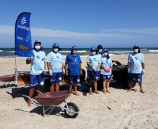 Sanepar retira cerca de 14 toneladas de resíduos por dia da orla do Litoral