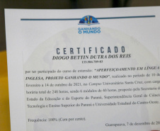 Governador do Paraná, Carlos Massa Ratinho Junior e o Secretario da Educação, Renato Feder participam do projeto Ganhando o Mundo. 