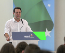 Governador do Paraná, Carlos Massa Ratinho Junior e o Secretario da Educação, Renato Feder participam do projeto Ganhando o Mundo. 