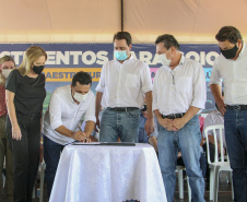 Governador libera R$ 28 milhões para escola, unidades de saúde e infraestrutura em Goioerê