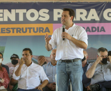 Governador libera R$ 28 milhões para escola, unidades de saúde e infraestrutura em Goioerê