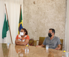 Fazenda entrega prêmio máximo do Nota Paraná para aposentada de Curitiba 