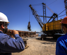 Etapa de detonação da derrocagem do canal de acesso do Porto de Paranaguá é concluída
