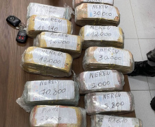 Operação Sambaqui cumpre mais de 30 Mandados Judiciais e apreende grande quantidade de drogas e mais de R$ 300 mil em dinheiro no Litoral
