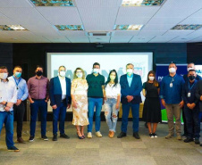 Em evento, Estado entrega cartões Comida Boa para os 29 municípios da RMC