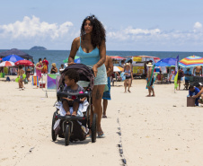 Veranistas aprovam passarelas de acessibilidade nas praias