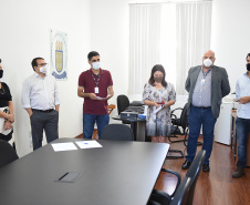 Docentes aprovados em concurso tomam posse na UENP