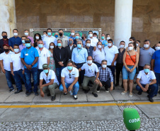 Governador Carlos Massa Ratinho Junior entrega veículos para a Vigilância Ambiental.