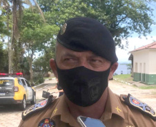População de Guaraqueçaba afetada pelos alagamentos recebe ajuda da Polícia Militar 