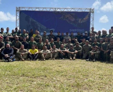 Polícia Militar do Paraná envia profissionais à Bahia para o I Simpósio de Operações Especiais e Atividade de Salto Livre Operacional