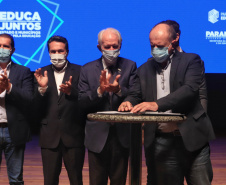 Governo reafirma compromisso com a Educação em encontro com gestores de escolas municipais do Estado - Curitiba, 15/02/2022