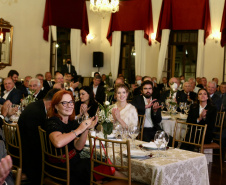 Darci Piana é homenageado com a Ordem Nacional do Mérito Comercial