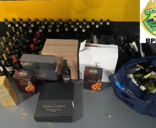 Polícia Rodoviária apreende droga e bebidas no Litoral e no Sudoeste do Paraná