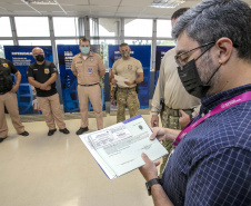 Polícia Federal entrega certificados de habilitação para embarcações públicas a Guardas Portuários