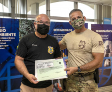 Polícia Federal entrega certificados de habilitação para embarcações públicas a Guardas Portuários
