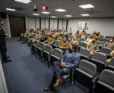 Integração a favor da segurança é debate em visita de alunos do Curso Superior da PMPR ao Porto de Paranaguá