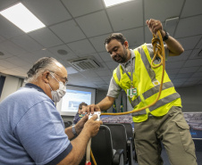 Portos do Paraná treina trabalhadores para reduzir os riscos da atividade portuária no Estado   