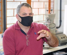 Projeto da UEL estuda tipos de solo da região de Londrina através de espectroscopia