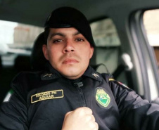 Após policiais salvarem a vida de um bebê, PM orienta sobre casos de engasgamento - soldado Tiago Aguiar